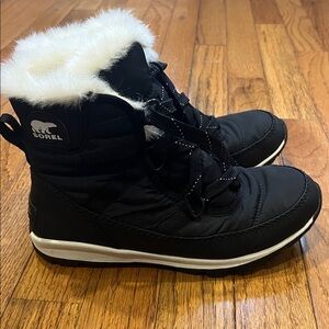 SOREL - Kids Whitney Short Lace Waterproof Black Boots 4